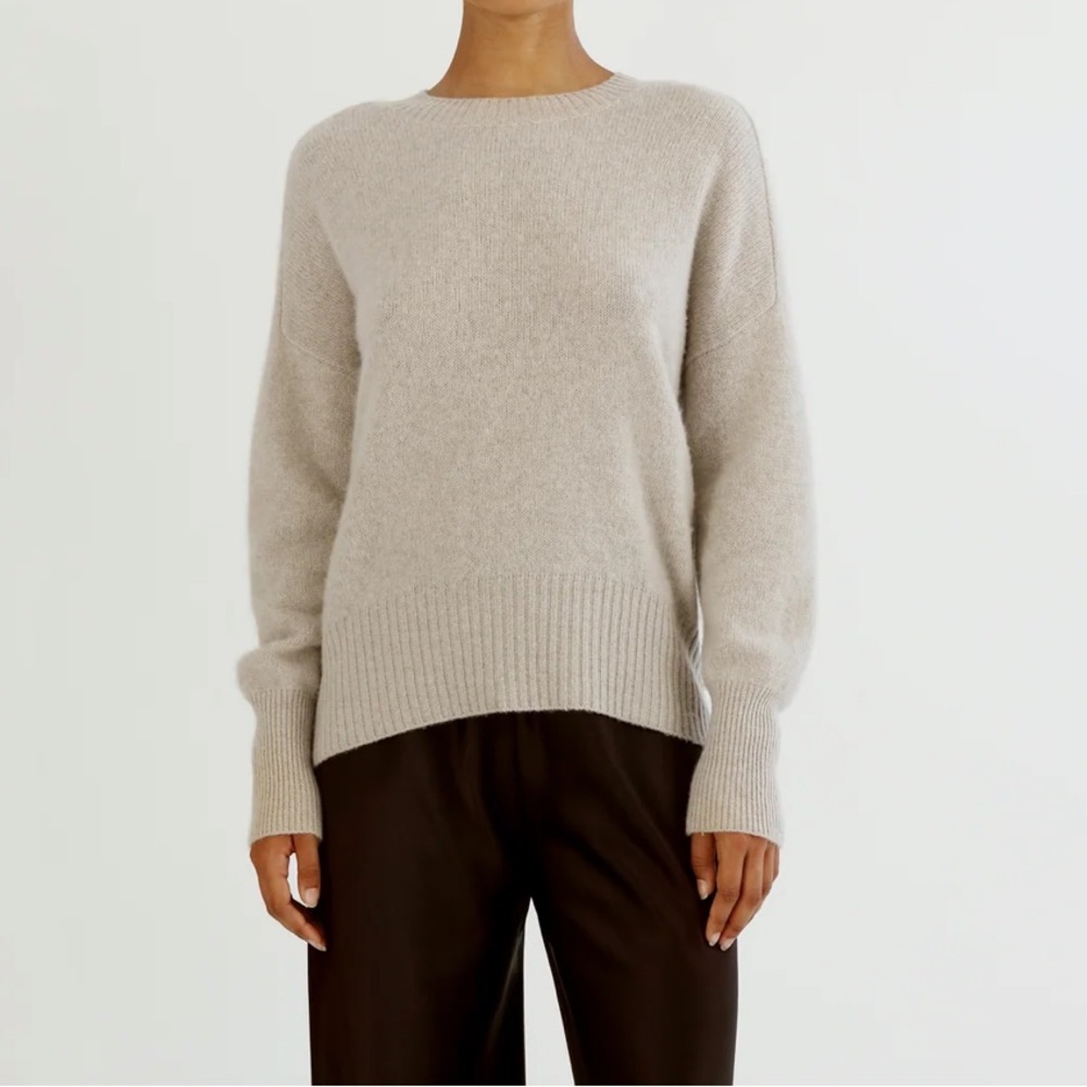 Almada Label Mica Crewneck Sweater